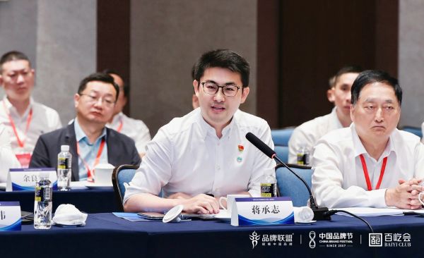 海南省省長劉小明親切會見蔣承志